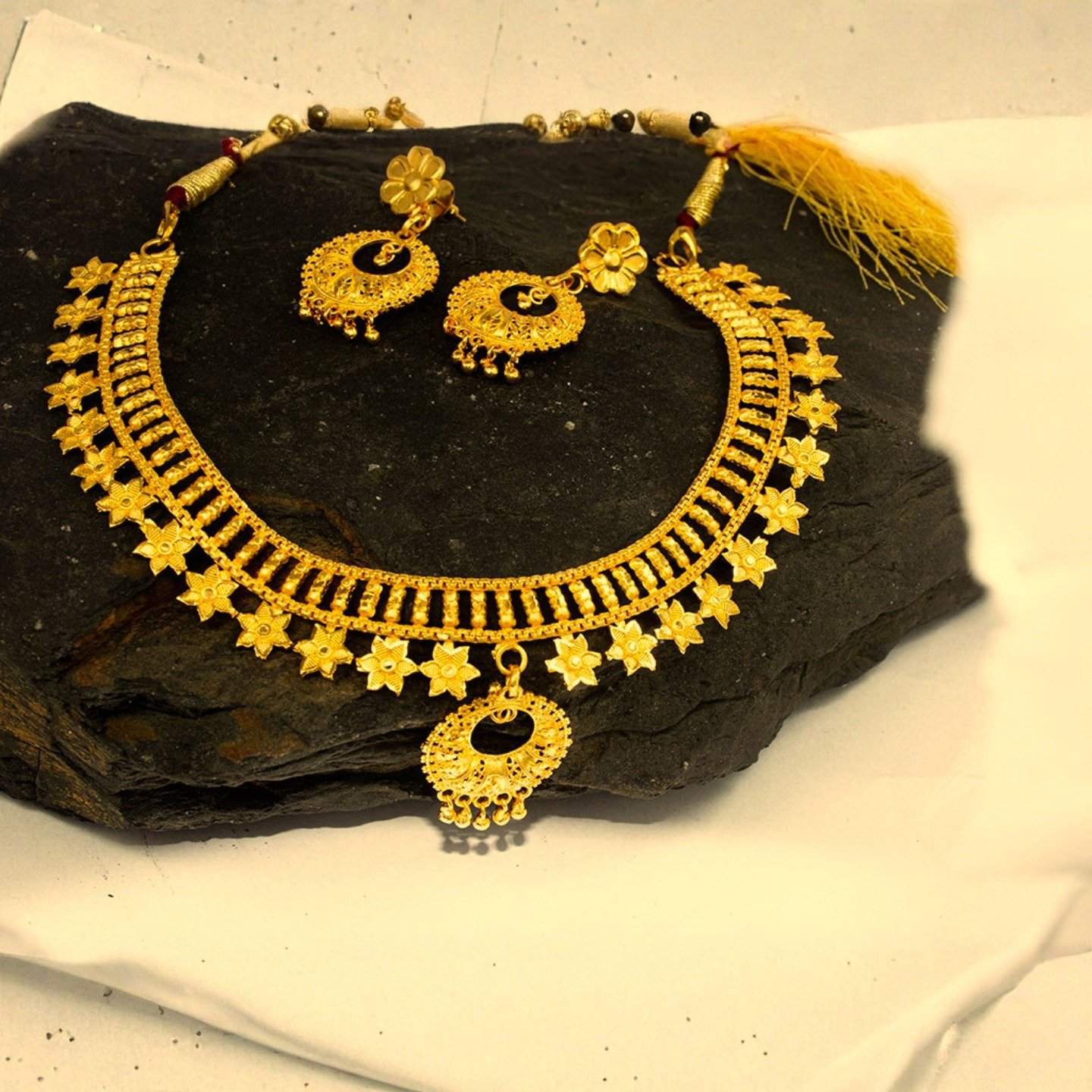 Zenvy Creation Premium 24KT Gold-Plated Floral Choker Necklace Set - Image 2
