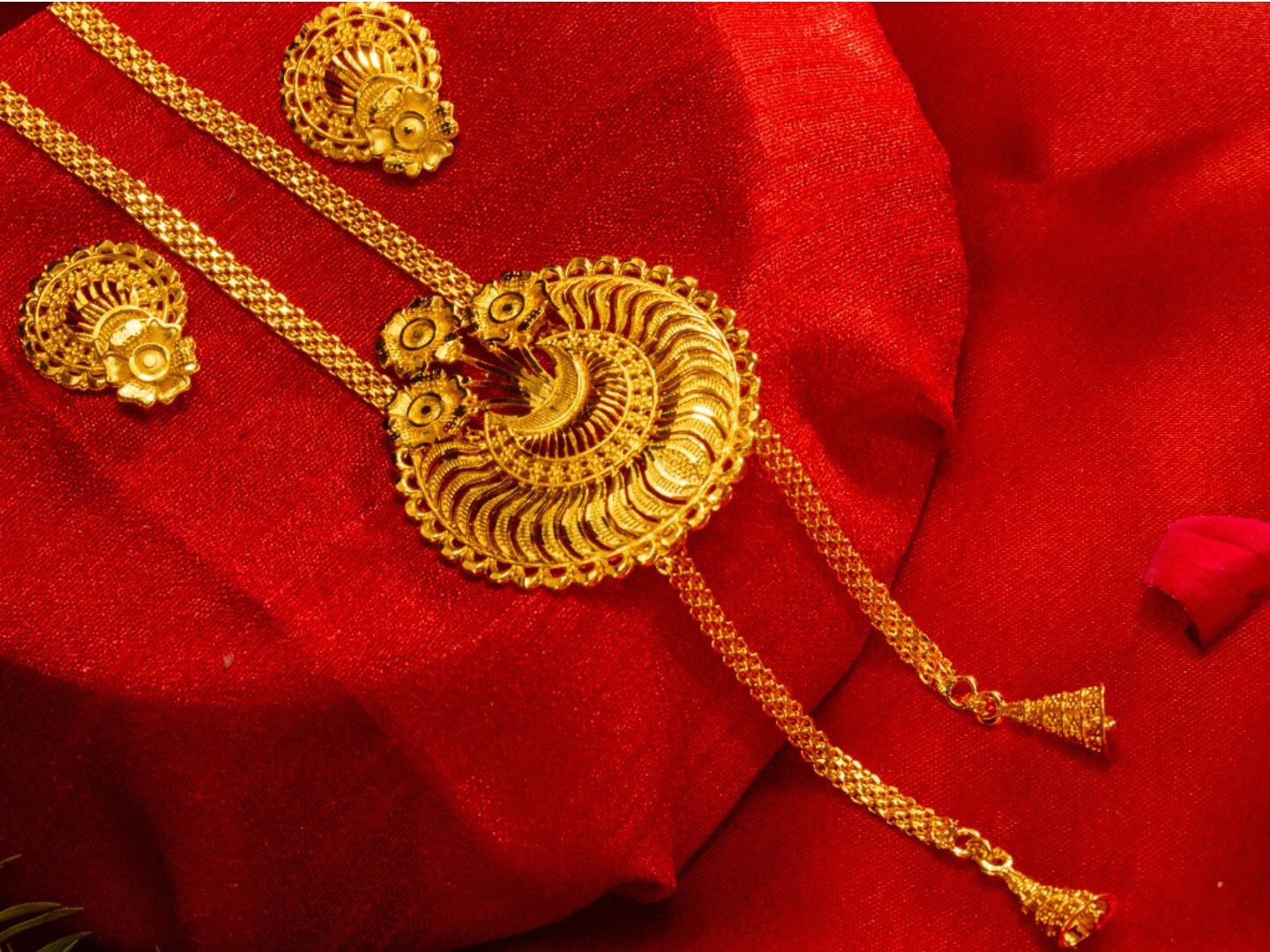Zenvy Creation premium 24Kt gold plated flower tie chain with earrings