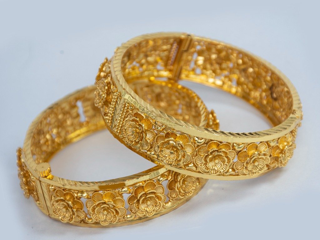 Zenvy Creation Premium 24KT Gold-Plated Golap Design Chur - Image 3