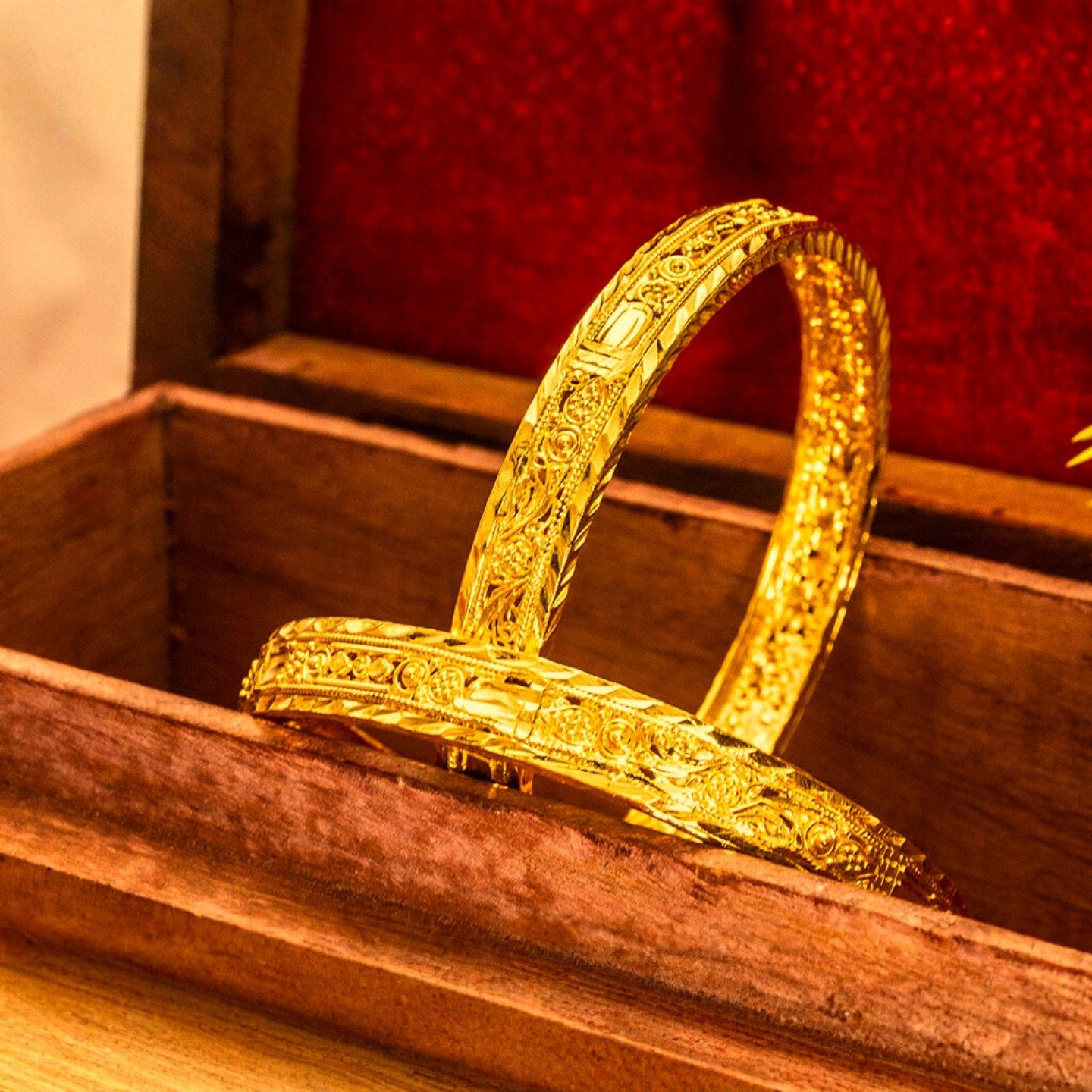 Zenvy Creation Premium 24KT Gold-Plated Designer Bangles